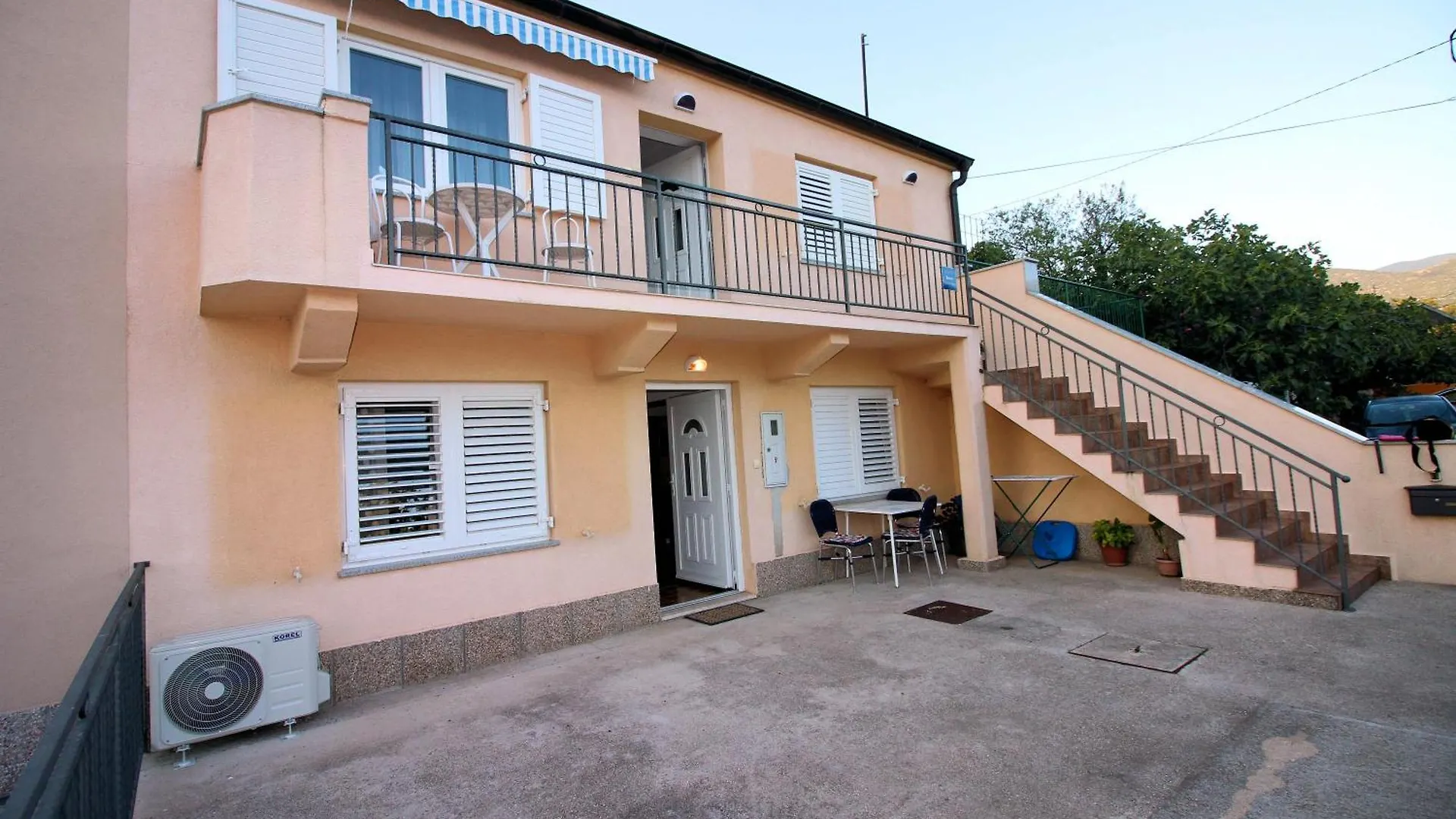 Apartment Near The Beach Jadranka Povile