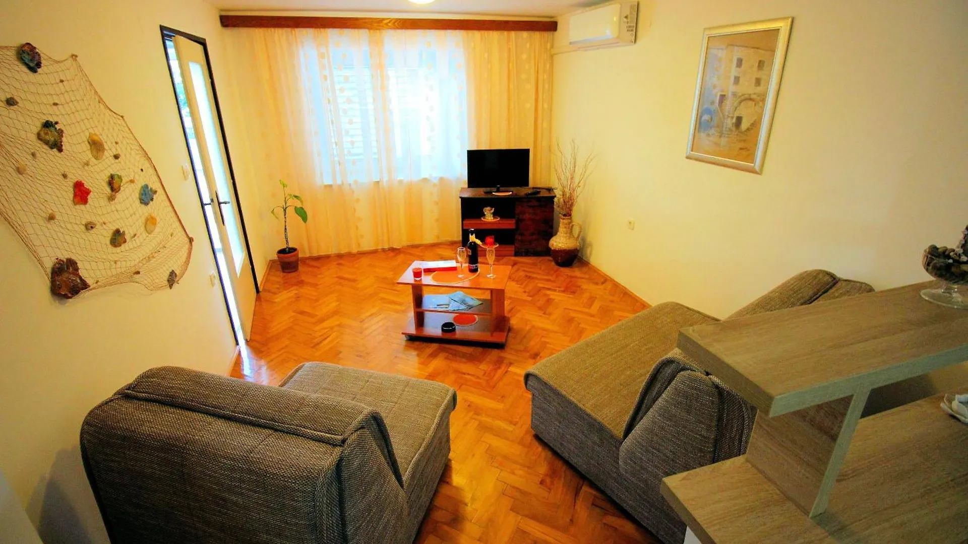 Apartment Near The Beach Jadranka Povile